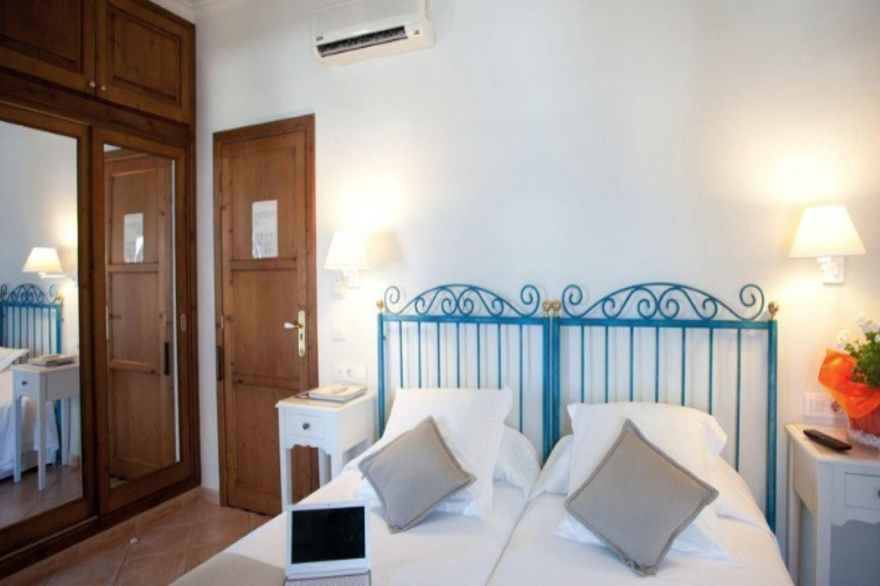Hostal La Savina Exterior photo