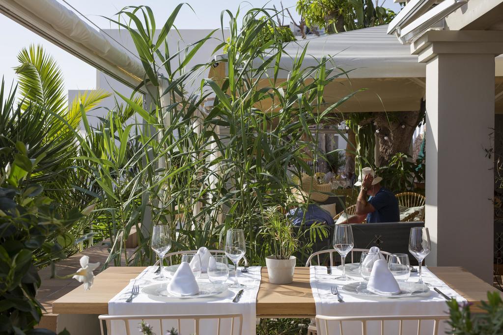 Hostal La Savina Exterior photo